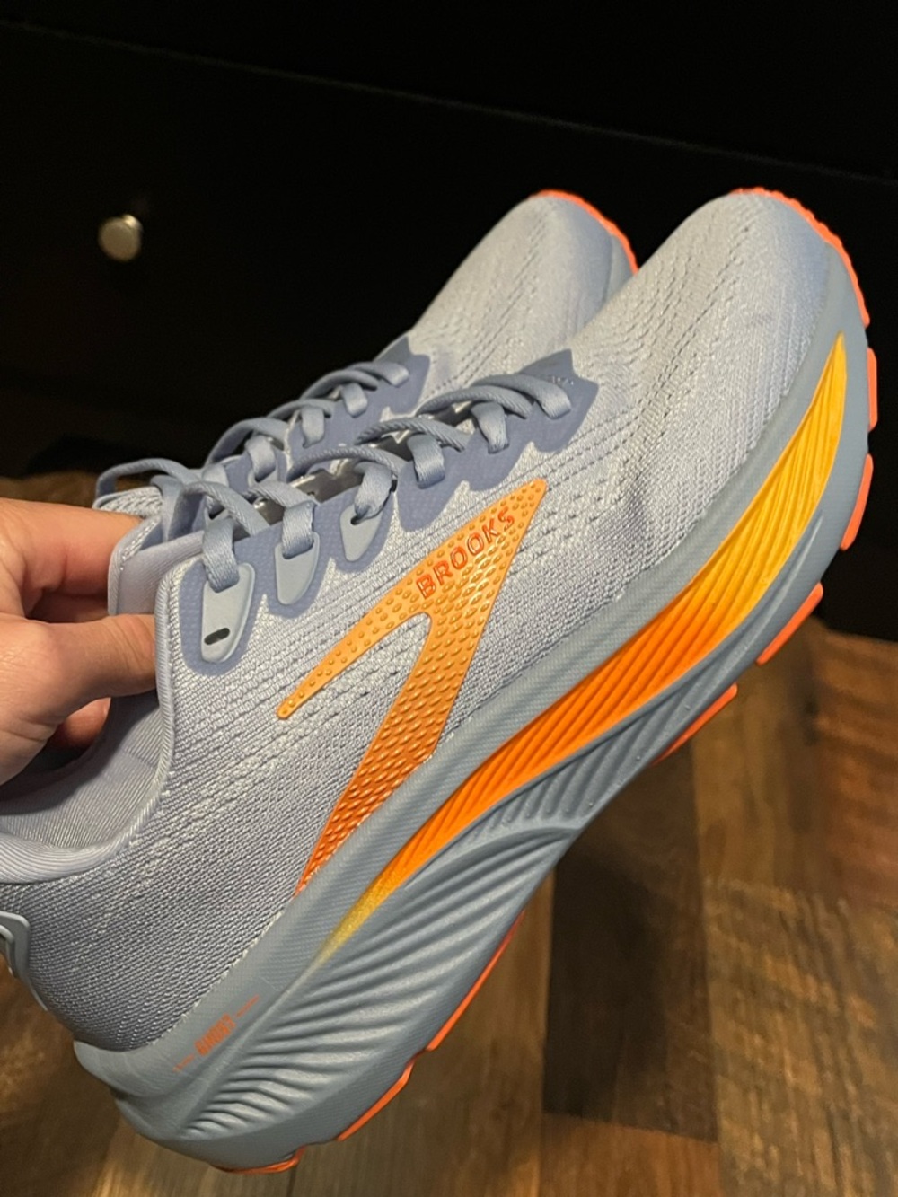 BRAND NEW Women’s Size 8 Brooks Ghost 17 Pale Blue Sneakers with Orange Logo - Picture 12 of 15
